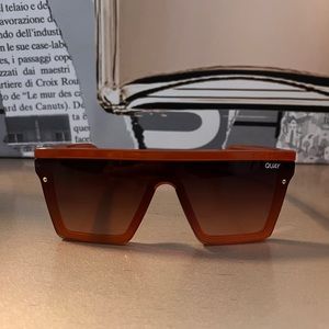 Quay Hindsight Sunglasses (Discontinued Color)
